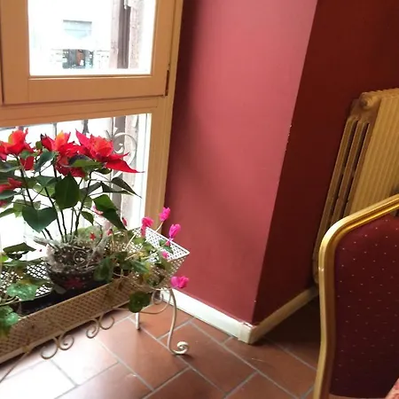 酒店 Foro Imperatori 3*