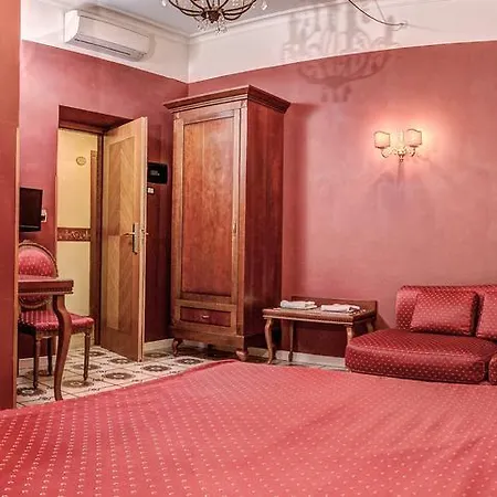 Hotell Foro Imperatori 3*