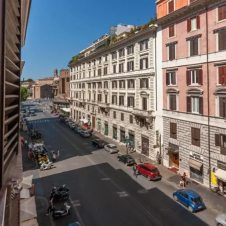 호텔 Foro Imperatori 3*