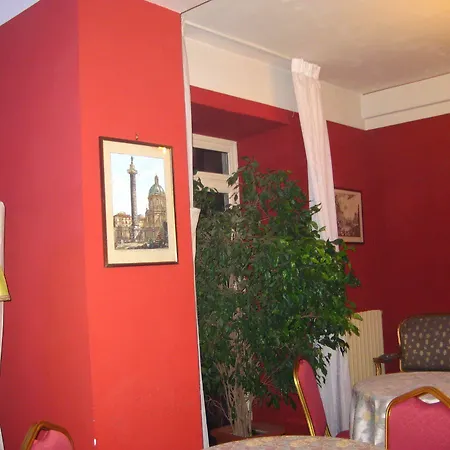 Hotell Foro Imperatori
